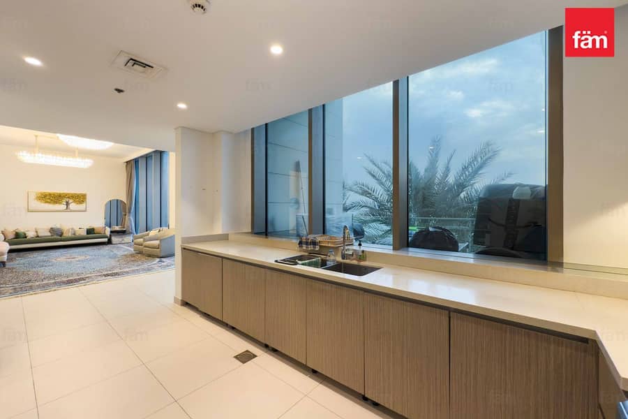 Sea and Burj Khalifa View| Unique Layout| Duplex - Image 6