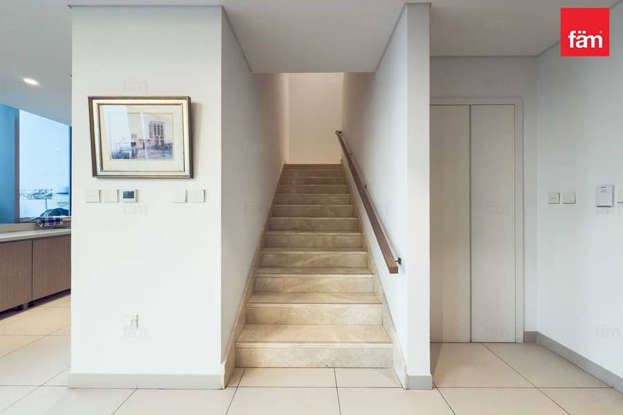 Sea and Burj Khalifa View| Unique Layout| Duplex - Image 11