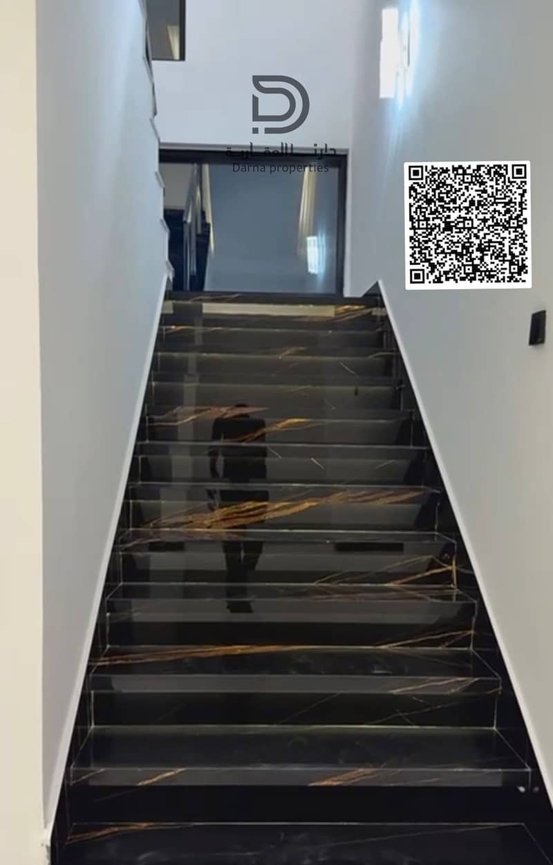 10 WhatsApp Image 2025-12-15 at 23.03. 19_cc83726f. jpg