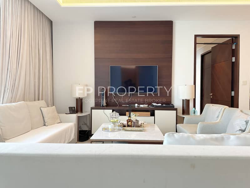 Fully Furnish 3 Bed | Higher Floor | Sea View | Vacant