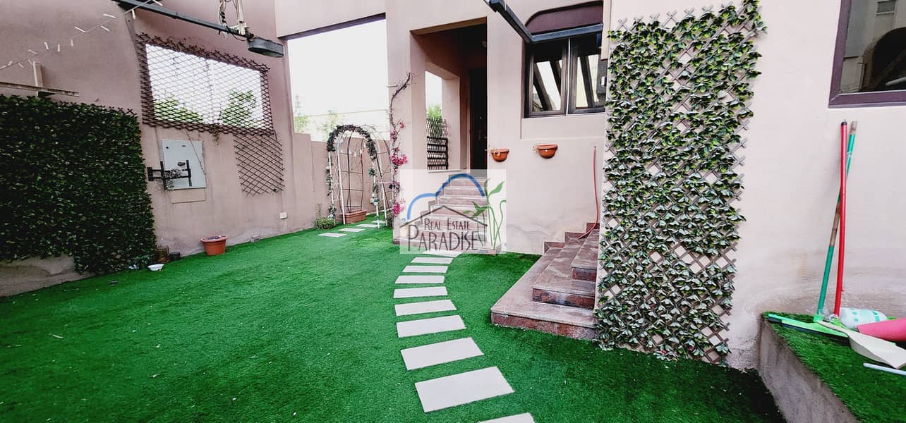 available semi independent 4 Bedroom all Master bedrooms/Maid Room/ Living & dinning/private back lawn swimming pool/4parking space/for rent in mirdif