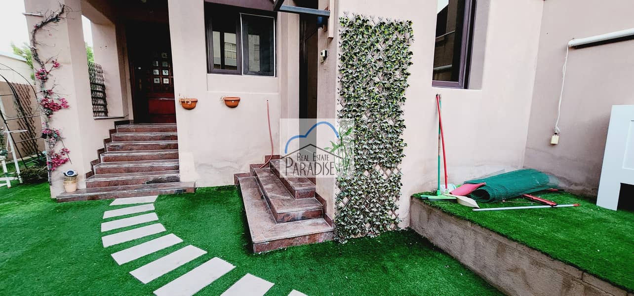 available semi independent 4 Bedroom all Master bedrooms/Maid Room/ Living & dinning/private back lawn swimming pool/4parking space/for rent in mirdif