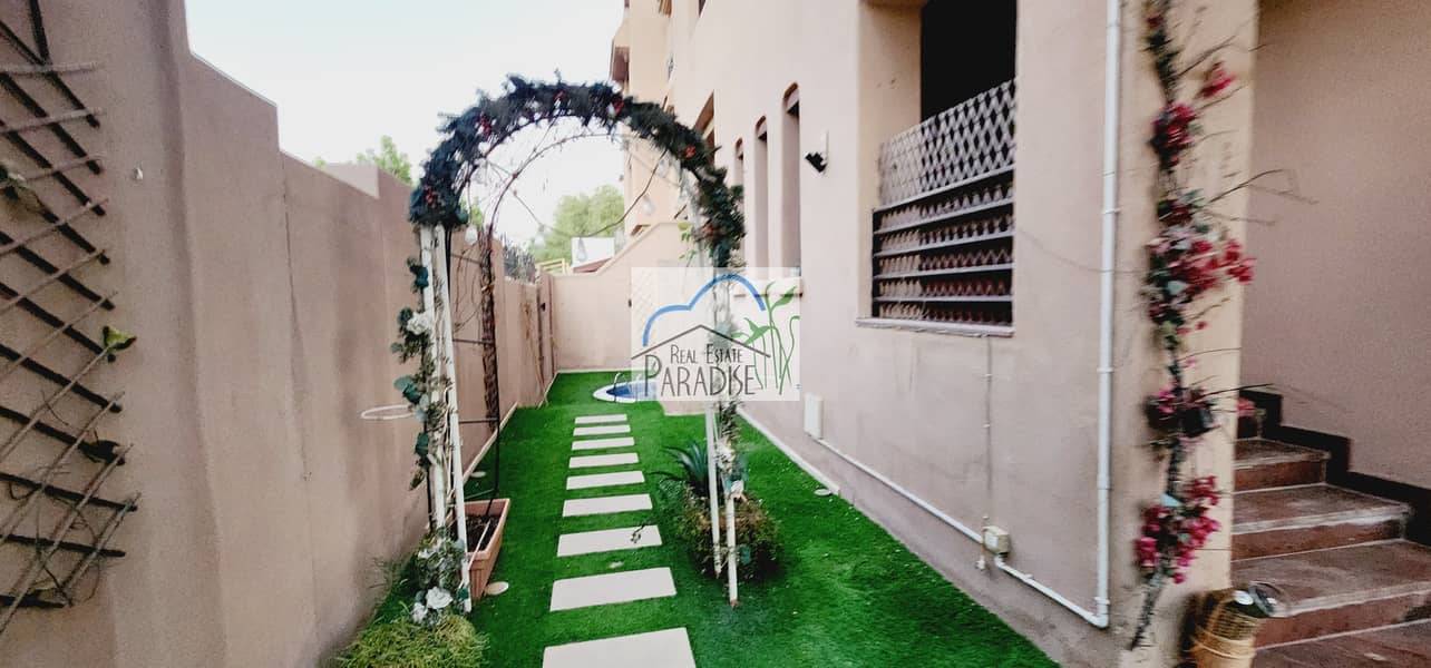 available semi independent 4 Bedroom all Master bedrooms/Maid Room/ Living & dinning/private back lawn swimming pool/4parking space/for rent in mirdif