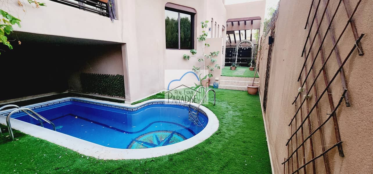 available semi independent 4 Bedroom all Master bedrooms/Maid Room/ Living & dinning/private back lawn swimming pool/4parking space/for rent in mirdif