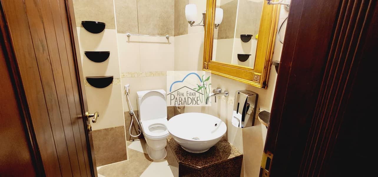 available semi independent 4 Bedroom all Master bedrooms/Maid Room/ Living & dinning/private back lawn swimming pool/4parking space/for rent in mirdif - Image 11