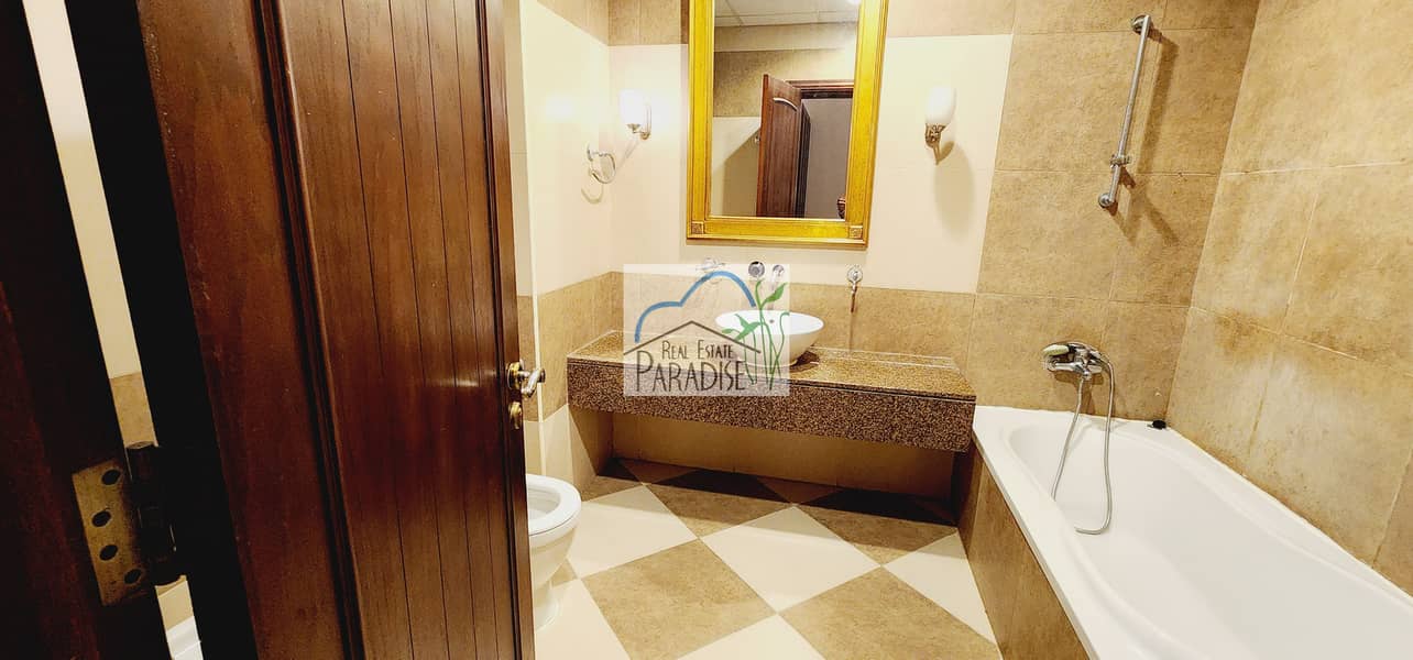 available semi independent 4 Bedroom all Master bedrooms/Maid Room/ Living & dinning/private back lawn swimming pool/4parking space/for rent in mirdif - Image 15