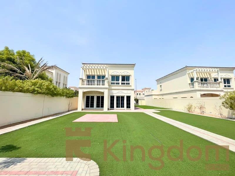 Premium 4BR Villa | Landscaped Garden | Single Row