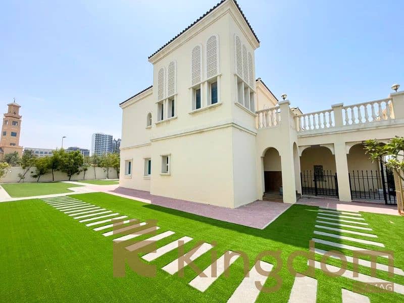 Premium 4BR Villa | Landscaped Garden | Single Row