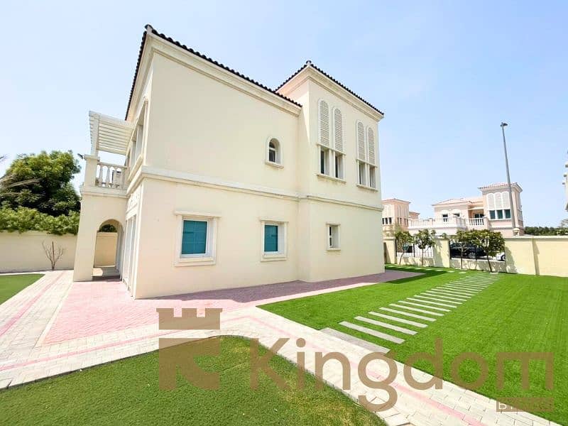 Premium 4BR Villa | Landscaped Garden | Single Row