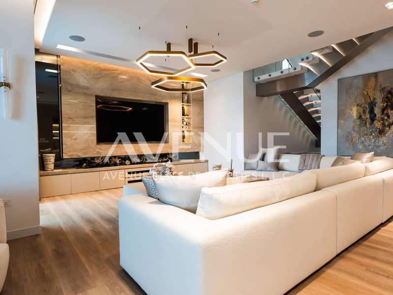 Exquisite Villa | Beach Front Living | Vacant