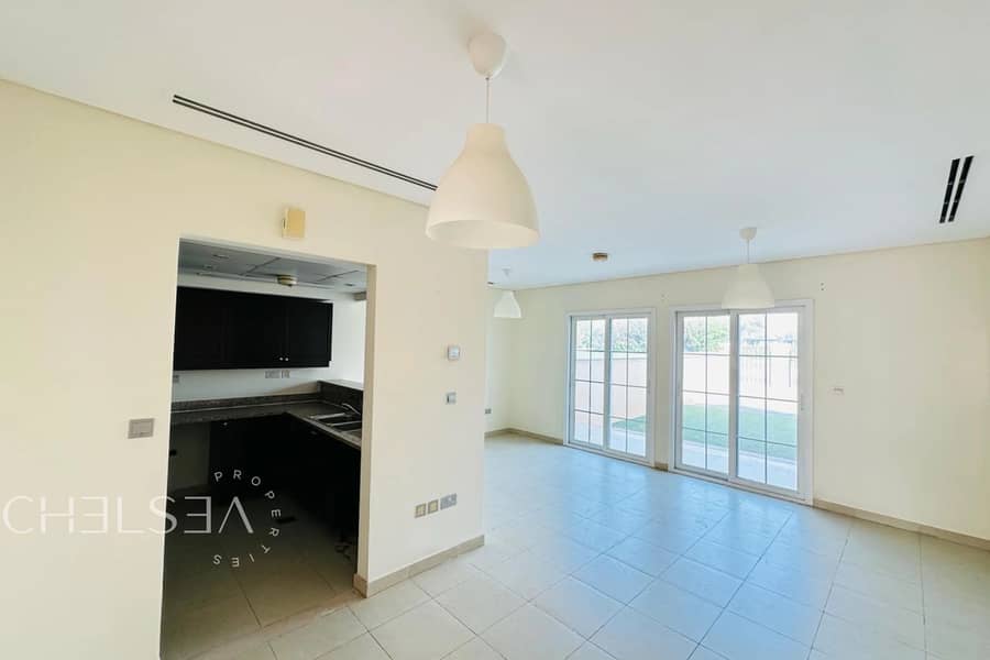 SINGLE ROW | CONVERTIBLE BEDROOM | ACCESSIBLE