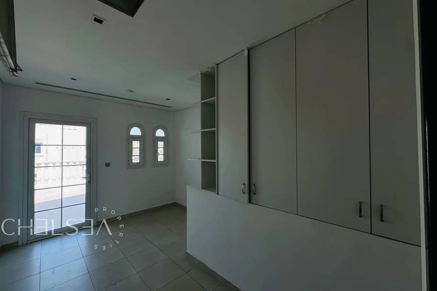 SINGLE ROW | CONVERTIBLE BEDROOM | ACCESSIBLE - Image 6