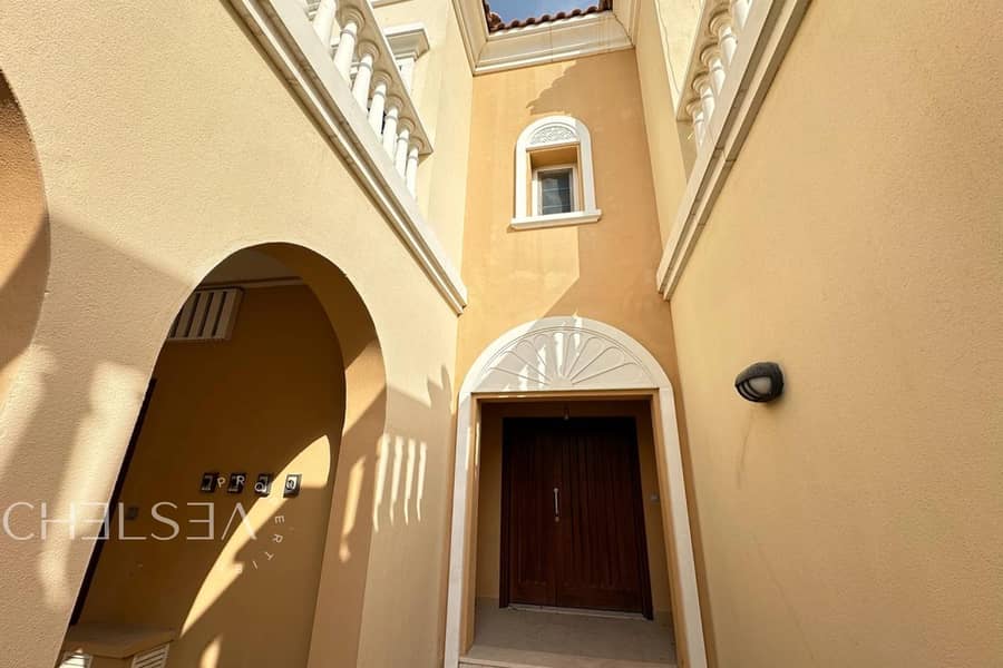 SINGLE ROW | CONVERTIBLE BEDROOM | ACCESSIBLE - Image 10