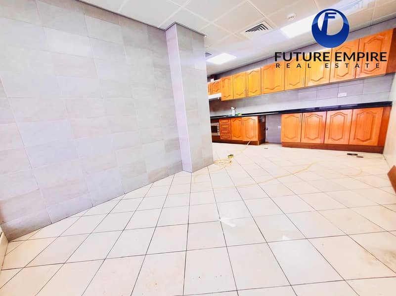 Chiller Free | Luxurious 2BHK | Maid's Room | High Floor - Image 11