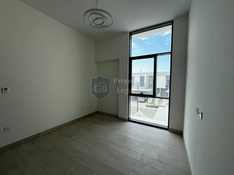 Spacious Layout | Great Community | Ready to Move - Image 9