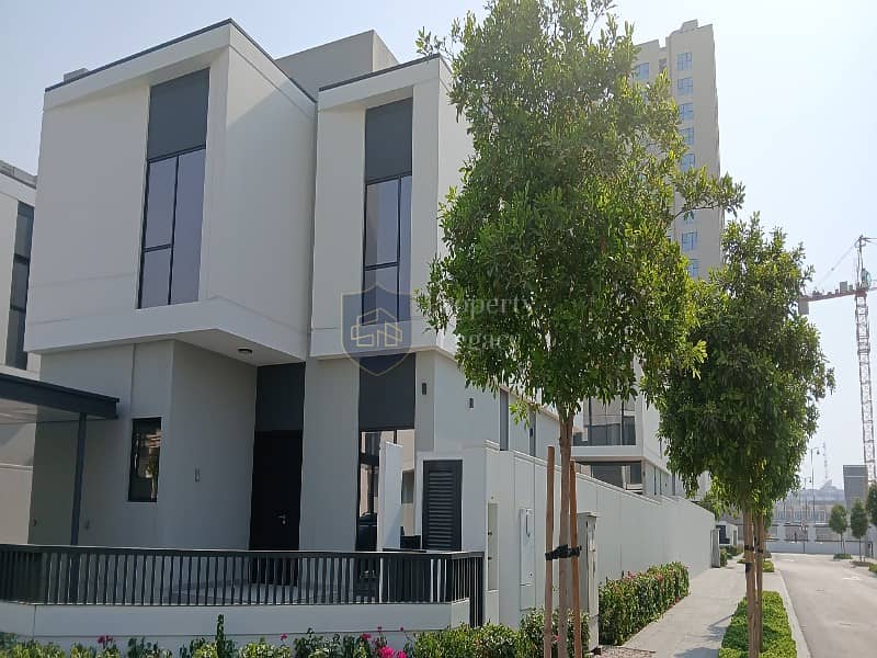 Luxury 4 BR House | Premium Location | Vacant