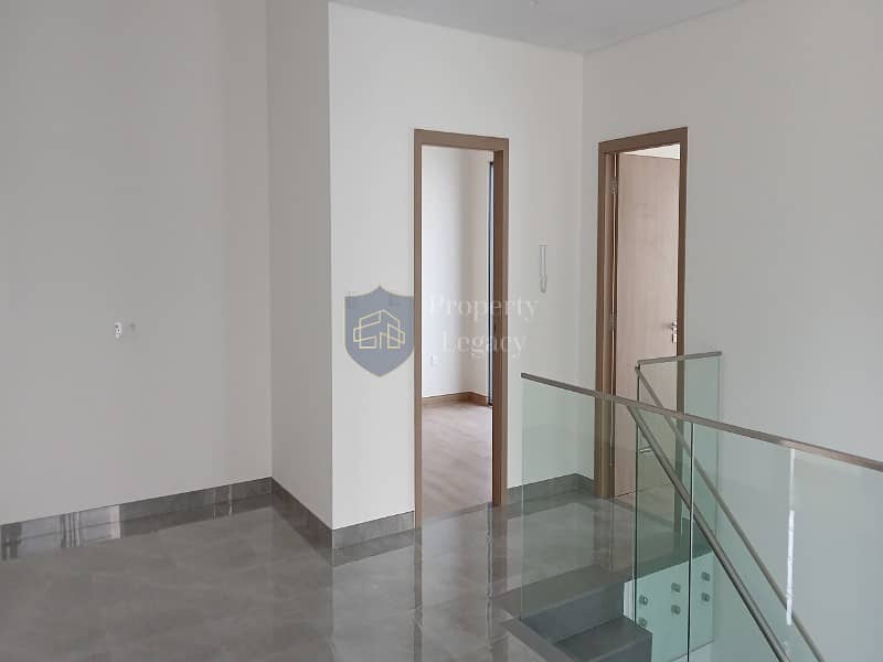 Luxury 4 BR House | Premium Location | Vacant - Image 11