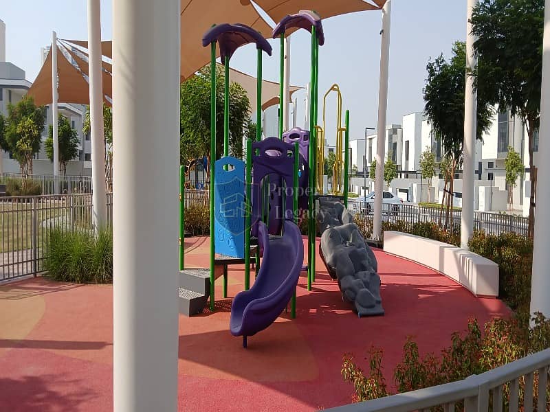 Luxury 4 BR House | Premium Location | Vacant - Image 27