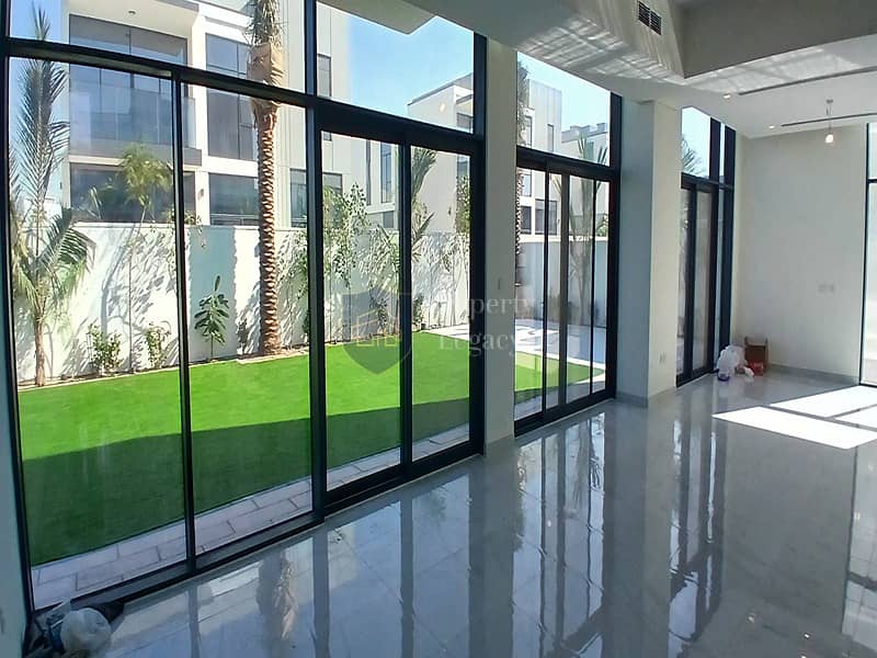 Vacant | Ready To Move In | Private Garden