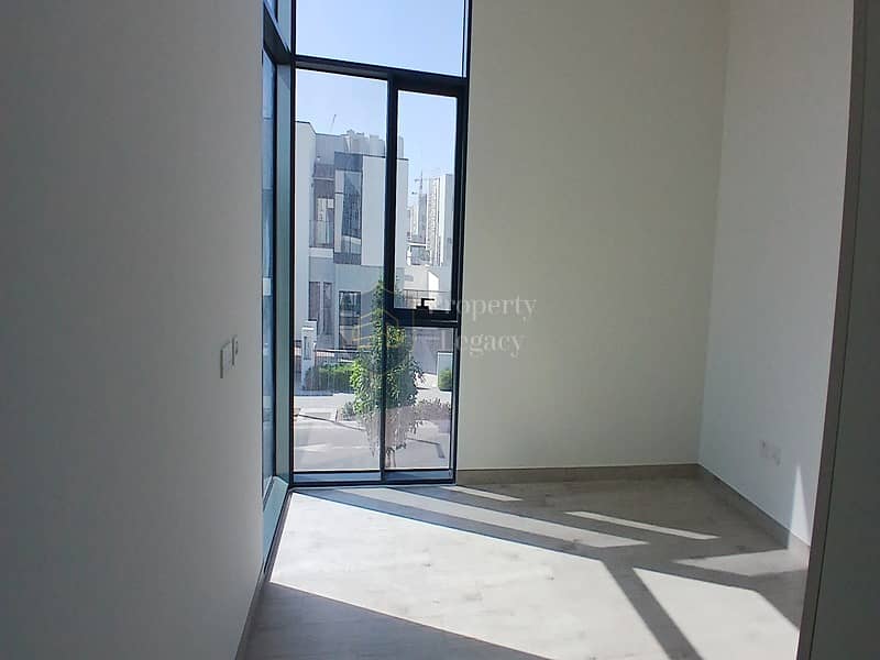 Vacant | Ready To Move In | Private Garden