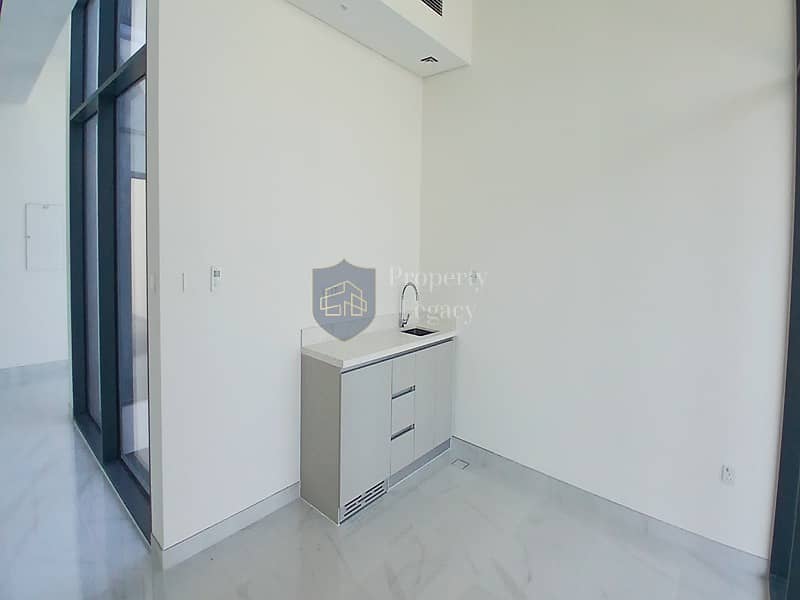 Vacant | Ready To Move In | Private Garden - Image 7