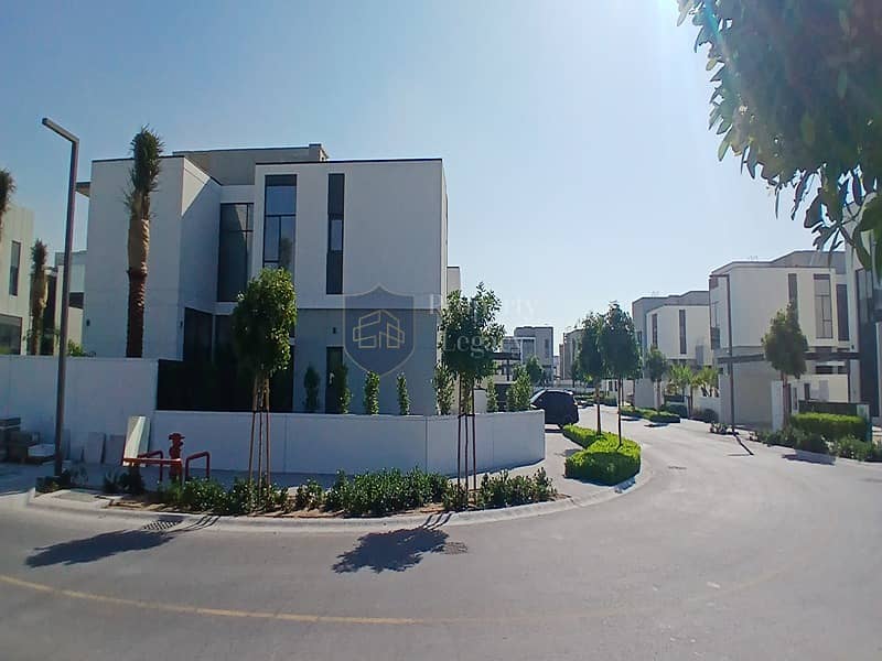 Vacant | Ready To Move In | Private Garden - Image 19