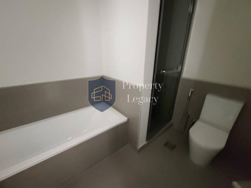 Community View | Spacious | Vacant - Image 17