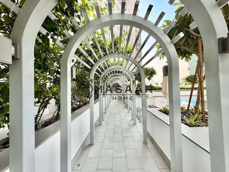 Creek View | Prime Location | Luxury Furnished - Image 17