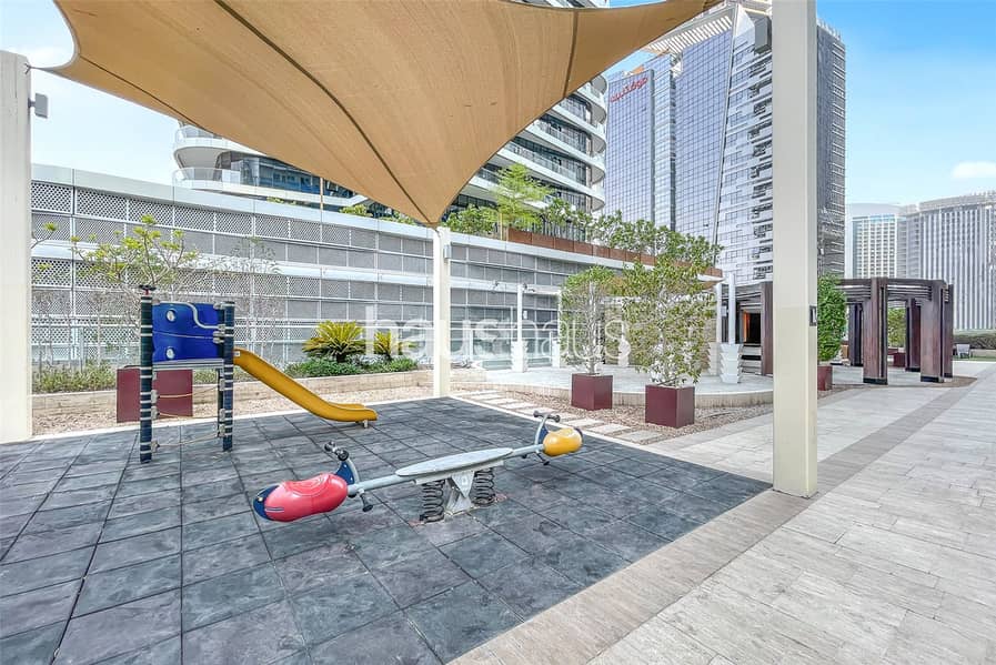 Burj Khalifa View | Upgraded | Furnished | VOT - Image 17