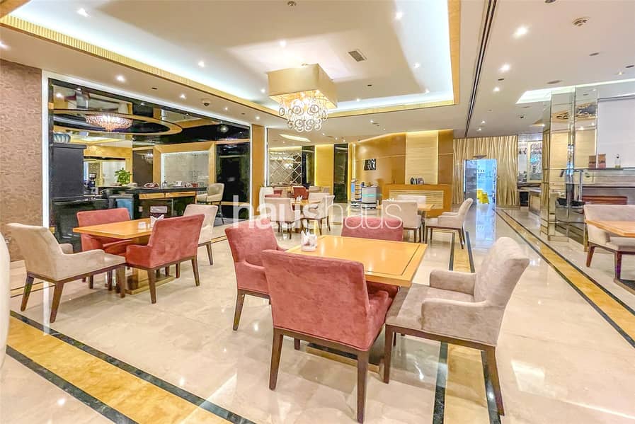 Burj Khalifa View | Upgraded | Furnished | VOT - Image 20