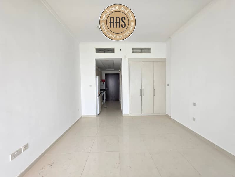 Spacious Studio Apartment With Lagoon view