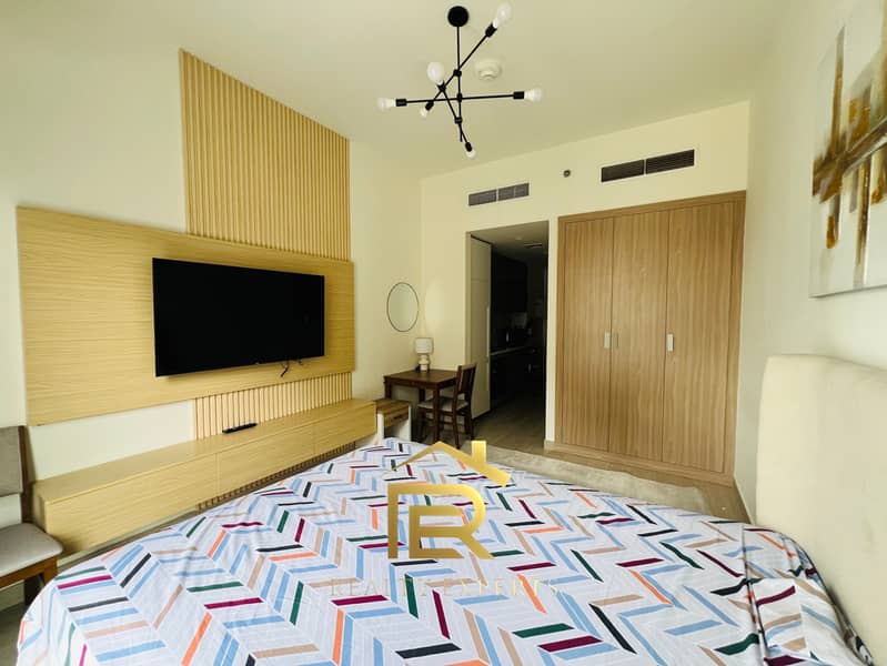 BRIGHT UNIT |FULLY FURNISHED | READY TO MOVE IN |