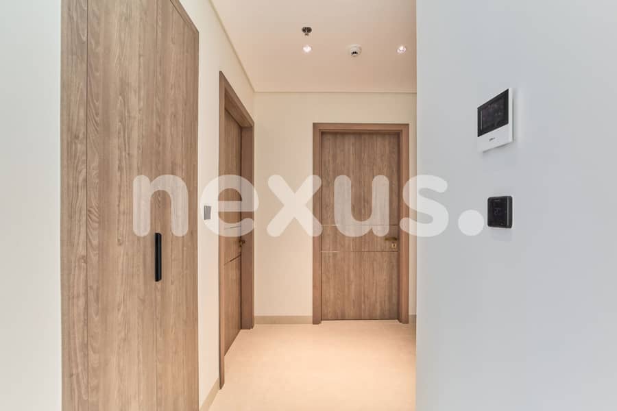 Corner Unit | Pool View | Park View - Image 9