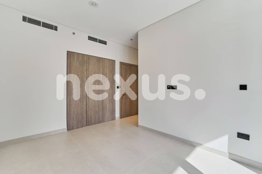 Corner Unit | Pool View | Park View - Image 11