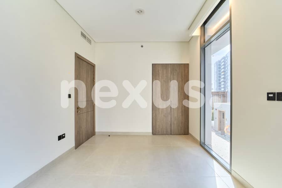 Corner Unit | Pool View | Park View - Image 14