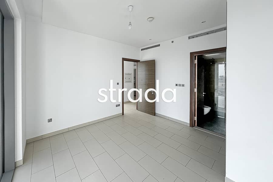 Exclusive | Vacant | Corner layout - Image 10