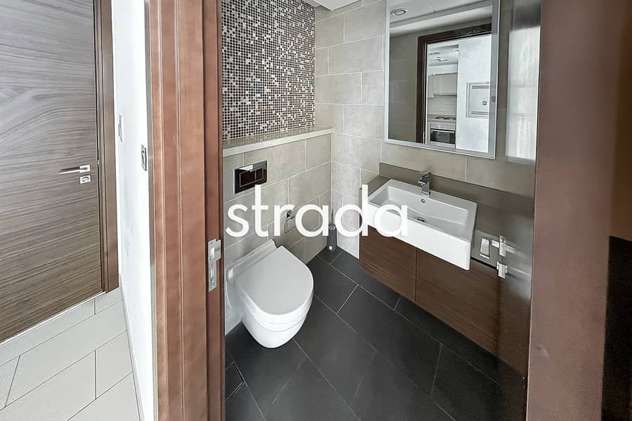 Exclusive | Vacant | Corner layout - Image 12