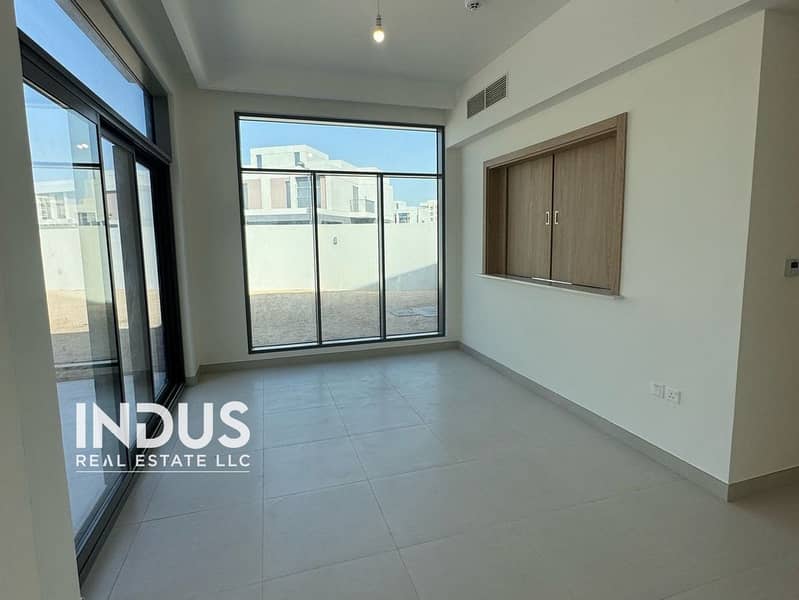 Proper Corner Plot | AMC Contract + Garage Door