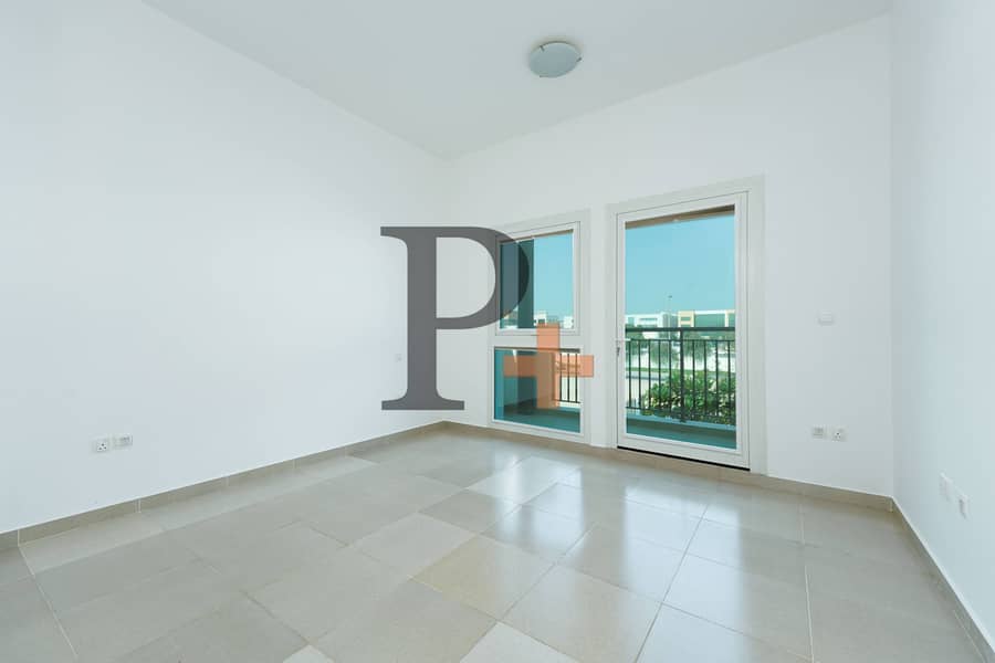 Spacious 5BR+Maids Vacant villa