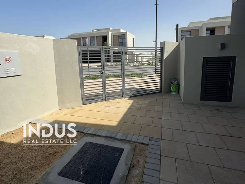 Proper Corner Plot | AMC Contract + Garage Door - Image 21