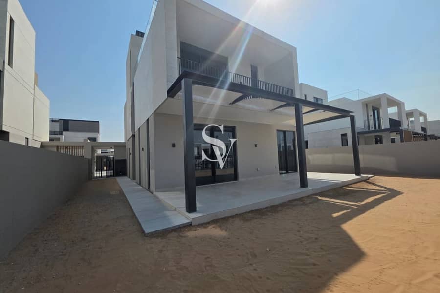 Standalone 4BR Villa-Brand New-Elie Saab Finish