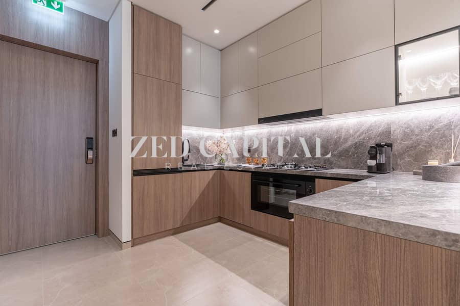 Top Floor | Resale | Park and Burj Khalifa Views - Image 8