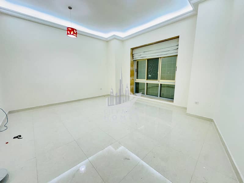 8 Bedrooms / Huge Majlis / Hall / Maid / Driver