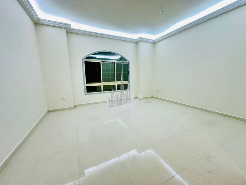 8 Bedrooms / Huge Majlis / Hall / Maid / Driver - Image 8