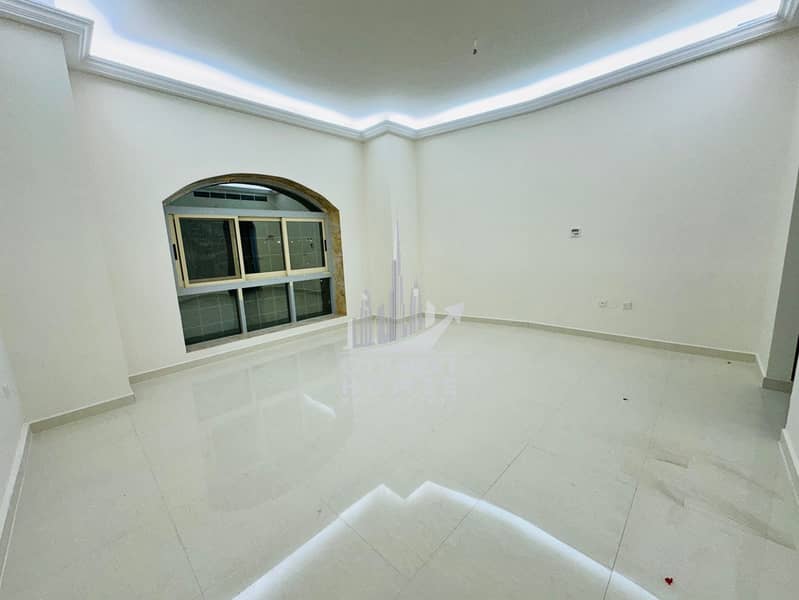 8 Bedrooms / Huge Majlis / Hall / Maid / Driver - Image 10
