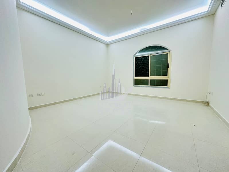 8 Bedrooms / Huge Majlis / Hall / Maid / Driver - Image 16