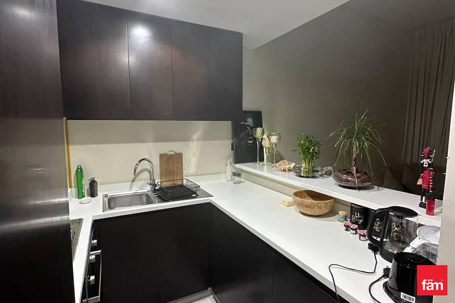 Community View | Merano Tower | 1br Apartment - Image 8