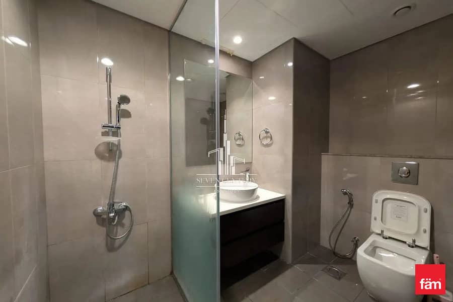 Community View | Merano Tower | 1br Apartment - Image 10