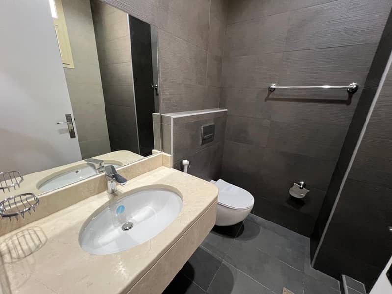 4-BR VILLA | PVT POOL | MAJLIS |GARDEN - Image 15