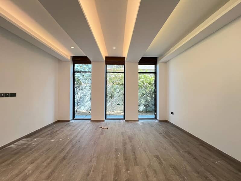 Modern| 5-BR Plus Maid| PooL| Prime Location - Image 6